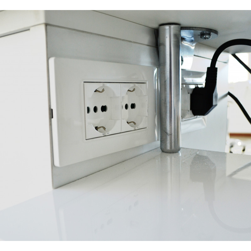 COMFORTABLE Table de manucure